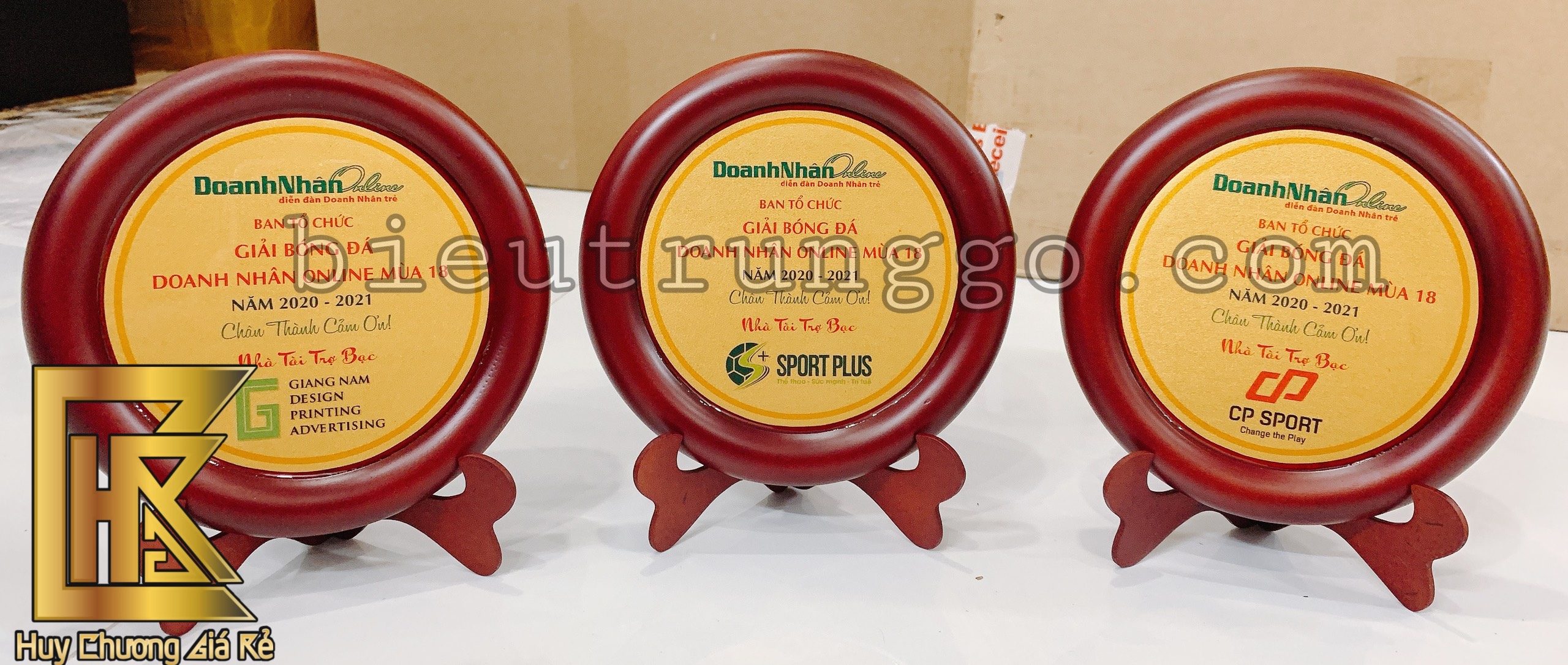 Kỷ Niệm Chương Gỗ Tròn